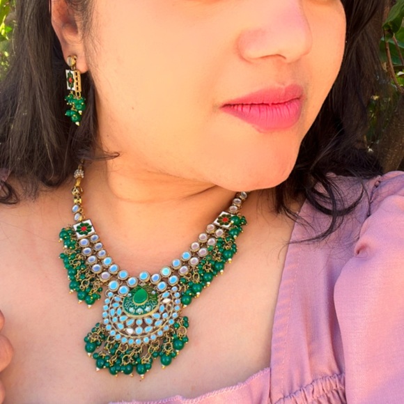 Mirror and beads meenakari necklace and earring set in green - Picture 1 of 2